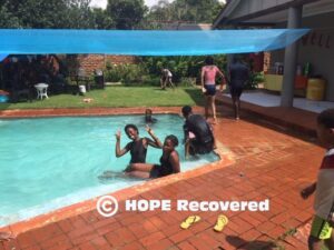 efe6552a-f882-8950-af4a-5594b4049167-300x225 Programs